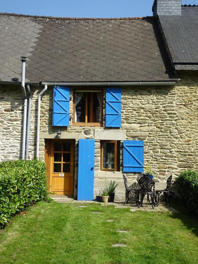 Villa La Porcherie à Hellean Extérieur photo